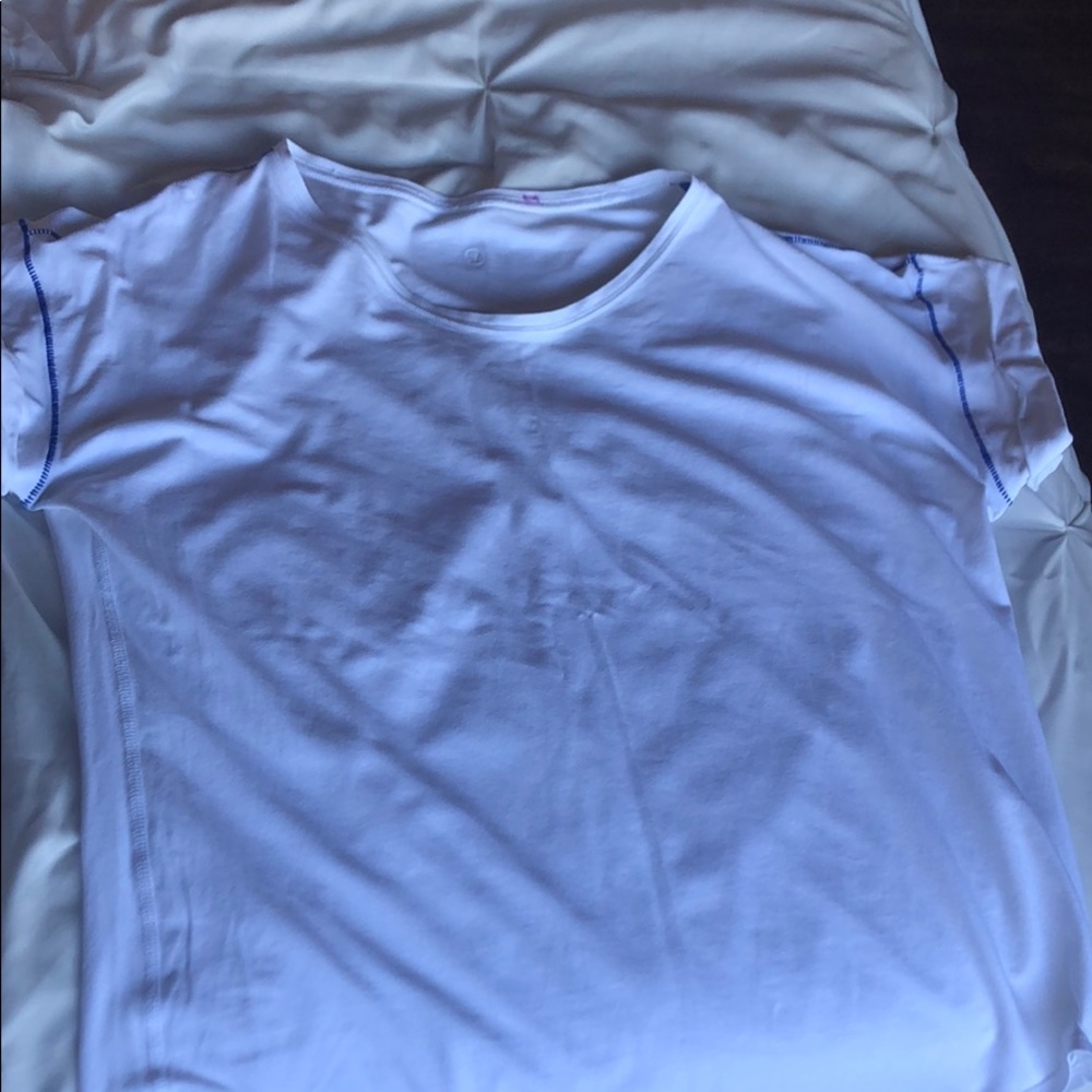 Lululemon T Shirt